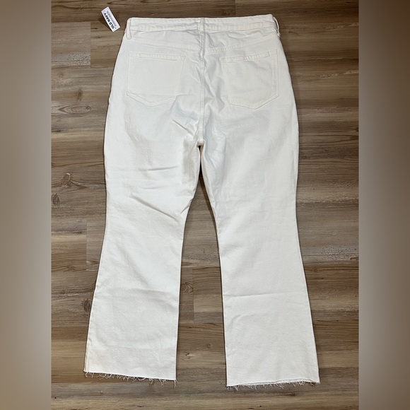 Nwt Old Navy higher high rise flare white size 16 - Picture 3 of 7
